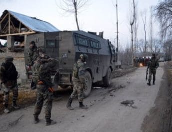 जम्मू-कश्मीर में आतंकी हमला,CRPF के तीन जवान शहीद, कई घायल 2 Hello Uttarakhand News »