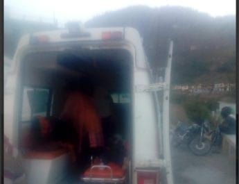 दर्दनाक: उत्तराखंड में अनियंत्रित होकर गहरी खाई में गिरा वाहन ,तीन बच्चों सहित छः लोग घायल 4 Hello Uttarakhand News »