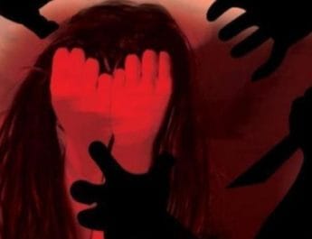 उत्तराखंड में एक बार फिर रिश्ते शर्मसार,परिजनों ने 50 हजार में किया नाबालिग बेटी का सौदा, दुष्कर्म 3 Hello Uttarakhand News »