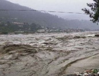 उत्तराखंड: हाईवे पर डंपर दुर्घटनाग्रस्त, नदी से बरामद हुआ चालक का शव 4 Hello Uttarakhand News &raquo;