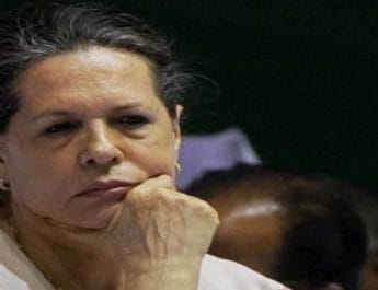 कर्नाटक राजनीती में घमासान, सोनिया गाँधी एक्टिव, गुलाम नबी आजाद को भेजा बेंगलुरु 4 Hello Uttarakhand News »