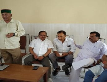 सरकार पंचायतों को कमजोर कर रही है, सडकों से लेकर न्यायालय तक अधिकारों के लिए लड़ेंगे: पंचायत जनाधिकार मंच 3 Hello Uttarakhand News »