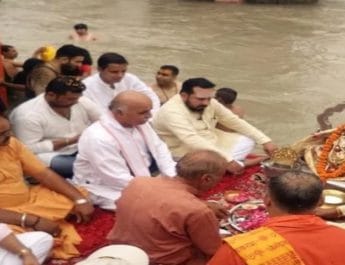 हरिद्वार पहुंचे प्रवीण तोगड़िया, हिंदू सम्मेलन में करेंगे शिरकत 2 Hello Uttarakhand News »