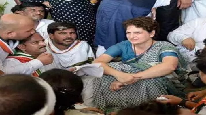 24 घंटे के धरने के बीच कुछ पीड़ितों से मिली प्रियंका, बोली- मुझे क्यों रोका जा रहा, आंसुओं को पोंछना अपराध है? 1 Hello Uttarakhand News »