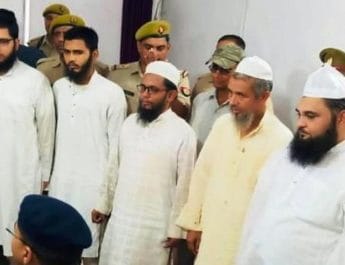 चार विदेशी नागरिक, मदरसा संचालक समेत सात गिरफ्तार, वीजा खत्म होने के बाद मदरसे में दी थी शरण 4 Hello Uttarakhand News »