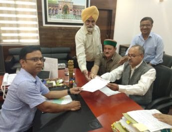 देहरादून: गरीब सवर्णों को 10 फीसदी है आरक्षण, तो पंचायतों में क्यों नहीं-नेगी। 3 Hello Uttarakhand News »