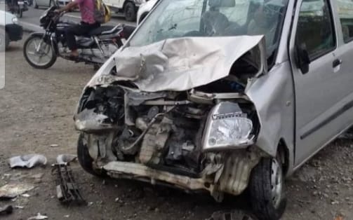 देहरादून से रुद्रप्रयाग जा रही कार को तेज रफ्तार स्कॉर्पियो ने मारी टक्कर, उड़े परखच्चे, चार लोग घायल 1 Hello Uttarakhand News »