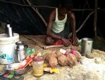 अंधविश्वास: शिवलिंग पर युवक ने काट कर चढ़ाई अपनी जुबान, लोग मान रहे चमत्कार 5 Hello Uttarakhand News »