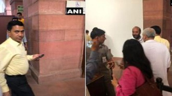 गोवा में भी बागी हुए कांग्रेस के 10 विधायक, शाह से मिलने बागियों को लेकर संसद पहुंचे सीएम 1 गोवा में भी बागी हुए कांग्रेस के 10 विधायक, शाह से मिलने बागियों को लेकर संसद पहुंचे सीएम 1 Hello Uttarakhand News »