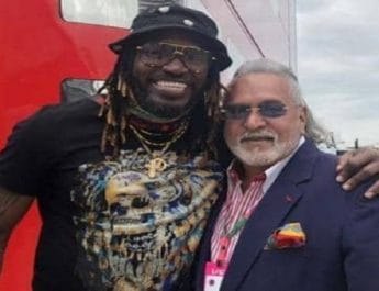 भारत के भगोड़े को बीगबॉस बताते हुए गेल ने साझा की माल्या के साथ तस्वीरें 4 Hello Uttarakhand News »