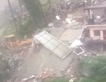 बारिश का कहर जारी, बहुमंजिला इमारत धंसी, 35 लोगों के दबे होने की आशंका, रेस्क्यू जारी 5 Hello Uttarakhand News »