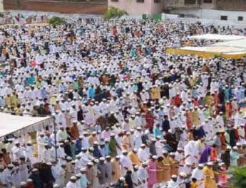 देशभर में ईद की धूम, जम्मू कश्मीर में शांतिपूर्ण माहौल में की गई नमाज अदा 4 Hello Uttarakhand News »