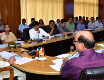 सीएम डेशबोर्ड ‘उत्कर्ष’ में विभिन्न विभागों की समीक्षा,लक्ष्य पूर्ण करने के दिए आदेश 2 Hello Uttarakhand News »