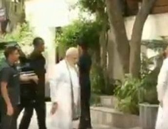 अपने दिवंगत दोस्त अरुण जेटली के घर पहुंचे पीएम मोदी, परिजनों को दी सांत्वना 3 Hello Uttarakhand News »