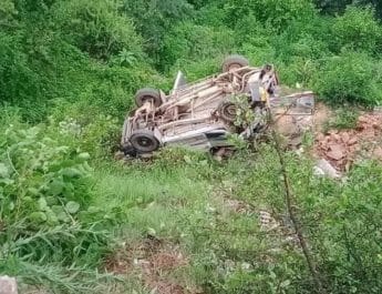 दर्दनाक: बच्चों को स्कूल लेकर जा रहा वाहन दुर्घटनाग्रस्त, 4 की मौत, आठ घायल 4 Hello Uttarakhand News »