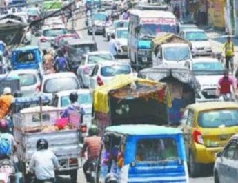 टपकेश्वर महादेव की शोभायात्रा में जाम के झाम से परेशान हुए लोग 2 Hello Uttarakhand News »