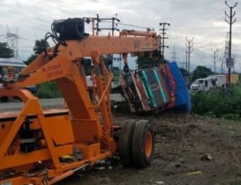 दर्दनाक: देहरादून में ट्रक और बाइक की जबरदस्त भिड़त, महिला सहित दो की मौत 2 Hello Uttarakhand News »