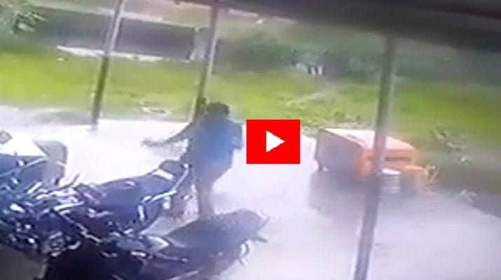 उत्तराखंड: देखिए बेख़ौफ़ बदमाशों द्वारा हत्या का लाइव वीडियो.. 1 उत्तराखंड: देखिए बेख़ौफ़ बदमाशों द्वारा हत्या का लाइव वीडियो.. 1 Hello Uttarakhand News »