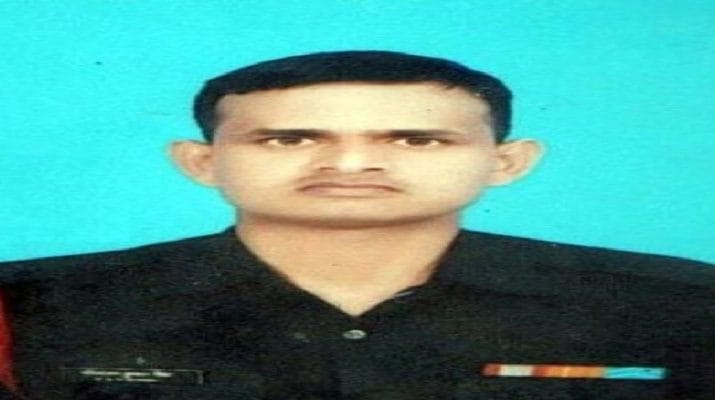 पाक ने फिर किया सीजफायर का उलंघन, जवाबी कार्यवाही में सेना का एक जवान शहीद, चार स्थानीय लोग घायल 1 Hello Uttarakhand News »