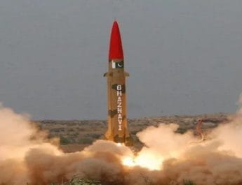 भारत से तनाव के बीच पकिस्तान ने किया बैलिस्टिक मिसाइल 'गजनवी' का परीक्षण 2 Hello Uttarakhand News »