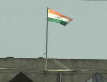 सचिवालय की बिल्डिंग से हटा जम्मू-कश्मीर का झंडा, अब सिर्फ तिरंगा 5 Hello Uttarakhand News »
