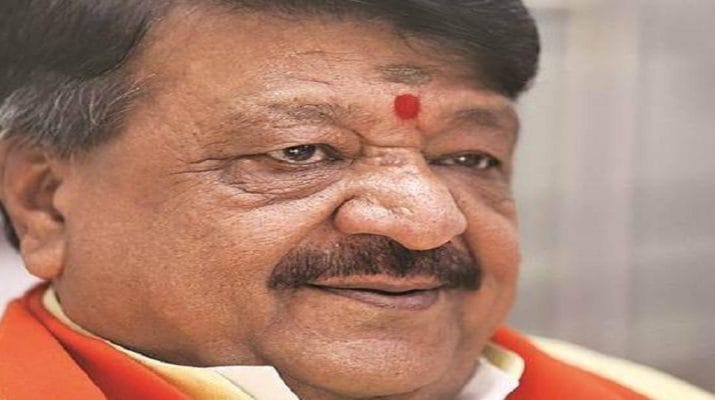 सोनिया गाँधी के अध्यक्ष बनने पर भाजपा महासचिव का तंज- राहुल आउट, सोनिया नई बल्लेबाज, क्रिकेट पैड बांधकर बैठीं प्रियंका 1 सोनिया गाँधी के अध्यक्ष बनने पर भाजपा महासचिव का तंज- राहुल आउट, सोनिया नई बल्लेबाज, क्रिकेट पैड बांधकर बैठीं प्रियंका 1 Hello Uttarakhand News »