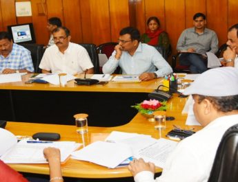 वन भूमि हस्तांतरण लम्बित प्रकरण मामलों पर सीएम ने ली बैठक, दिए विभिन्न निर्देश 4 Hello Uttarakhand News »