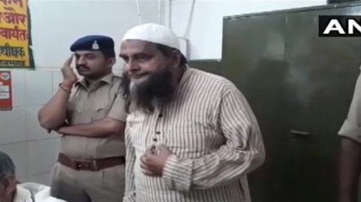 सिमी का पूर्व अध्यक्ष शाहिद बद्र गिरफ्तार, 18 साल पुराने मामले में गुजरात की कोर्ट ने जारी किया था वारंट 1 Hello Uttarakhand News »