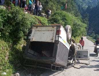 उत्तराखंड: हंसी खुशी मेले में जा रहे यात्रियों का वाहन दुर्घटनाग्रस्त, मासूम सहित दो की हालत गम्भीर 4 Hello Uttarakhand News »
