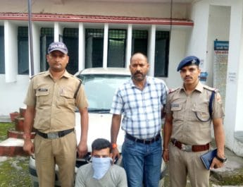 देहरादून: अंतरराज्यीय पशु तस्कर गिरोह का शातिर बदमाश मुठभेड़ के बाद गिरफ्तार 3 Hello Uttarakhand News »