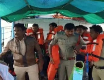 सैलानियों से भरी नाव नदी में डूबी, 13 की मौत, मुआवजे की घोषणा 3 Hello Uttarakhand News »