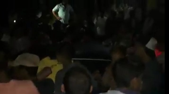 उत्तराखंड: बच्चा चोरी के शक में कार में तोड़फोड़, हड़कंप 1 Hello Uttarakhand News »