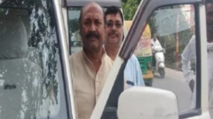 जेल में बंद चिन्मयानंद से भाजपा के पूर्व विधायक व पूर्व एमएलसी मिले, कहा उनकी तबीयत ठीक नहीं 1 Hello Uttarakhand News »