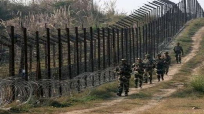 पाकिस्तान ने एलओसी पर तैनात किए 2,000 से ज्यादा सैनिक, हलचल पर भारतीय सेना की नजर 1 Hello Uttarakhand News »