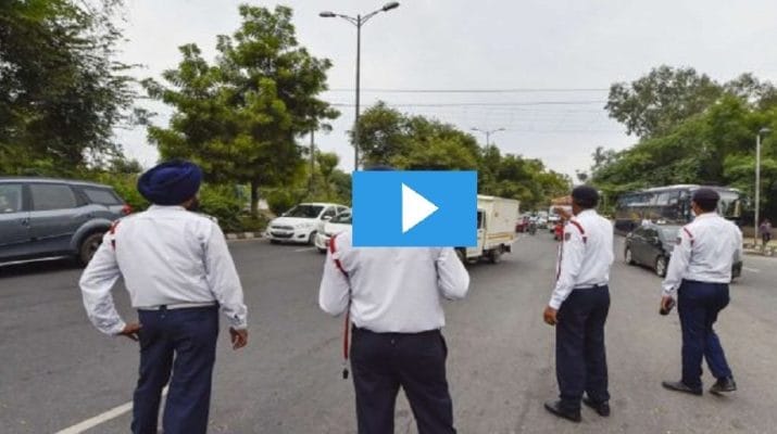 सख्त ट्रैफिक नियम के पीछे है यह फिल्म! शोसल मीडिया पर विडियो वायरल 1 Hello Uttarakhand News »