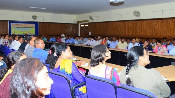 उत्तराखंड: 8 जिलों में सीएम हेल्पलाइन ट्रेनिंग संपन्न, शेष जिलों में भी होगी शीघ्र 1 Hello Uttarakhand News »