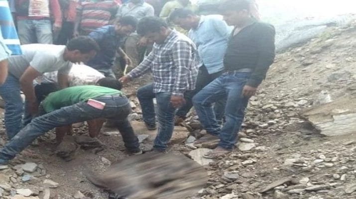उत्तराखंडः मलबे में दबने से मजदूर की मौत, दो घायल 1 Hello Uttarakhand News &raquo;