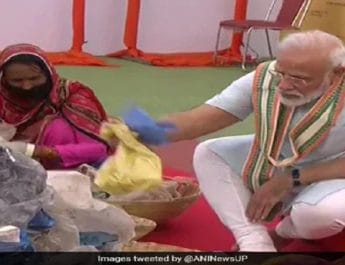 पीएम मोदी ने कचरा बीनने वाली महिलाओं के साथ बैठकर बीना कूड़ा 3 Hello Uttarakhand News »