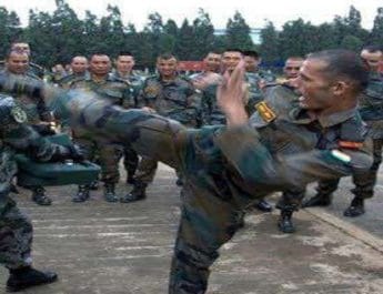 लद्दाख बॉर्डर पर भारत-चीनी सेना भिड़ी, हुई धक्का-मु्क्की; दोनों देशों ने बढाई सैनिकों की संख्या 3 Hello Uttarakhand News »