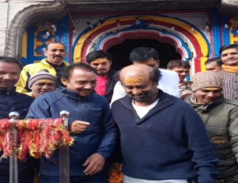 सुपर स्टार रजनीकांत ने बेटी के साथ किये बाबा केदार के दर्शन 3 Hello Uttarakhand News »