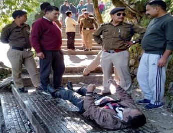 नैनी झील में मिला मैनेजर का शव, बीती शाम से था लापता 4 Hello Uttarakhand News »