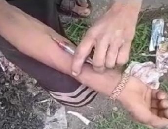 स्वास्थय विभाग की बड़ी लापरवाही, नशे के इंजेक्शन से युवाओं में एचआईवी पॉजिटिव का खतरा 4 Hello Uttarakhand News »