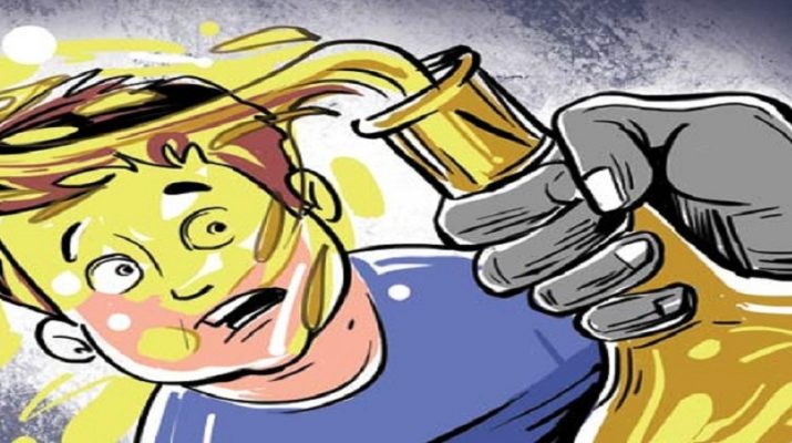 युवक ने शादी के लिए किया इनकार, तो युवती ने मुंह पर फेंका तेज़ाब 1 Hello Uttarakhand News »