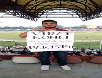 विराट कोहली के पाकिस्तानी फैन की फोटो सोशल मीडिया में हो रही है वायरल,जानिए वजह 4 Hello Uttarakhand News »