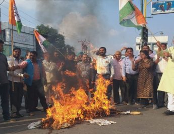 उत्तराखंड कांग्रेस ने बताया- खट्टर की सोनिया गाँधी पर टिप्पणी विक्षिप्त मानसिकता का परिचायक, फूंका पुतला 3 Hello Uttarakhand News »
