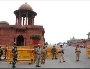 दिल्ली में आतंकी हमले का खतरा, स्पेशल सेल ने की ताबड़तोड़ छापेमारी 5 Hello Uttarakhand News »