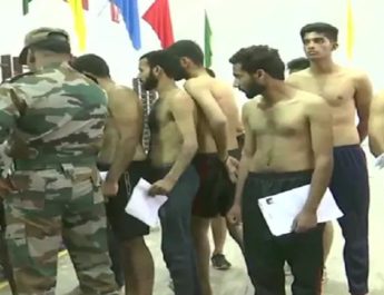 सेना में भर्ती होने के लिए लगी जम्मू कश्मीर के युवाओं की कतार 4 Hello Uttarakhand News »