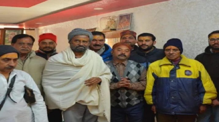 बेटी और दामाद संग बद्रीनाथ पहुंचे सूपर स्टार रजनीकांत, मांगी मुरादें 1 Hello Uttarakhand News »