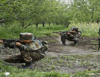 नक्‍सलियों से मुठभेड़ में सेना के दो जवान शहीद, ऑपरेशन जारी 4 Hello Uttarakhand News »