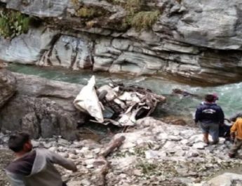 चमोली हादसे के मृतकों के परिजनों को सीएम ने की दो-दो लाख व घायलों को 50 हजार मुआवजे की घोषणा 4 Hello Uttarakhand News »